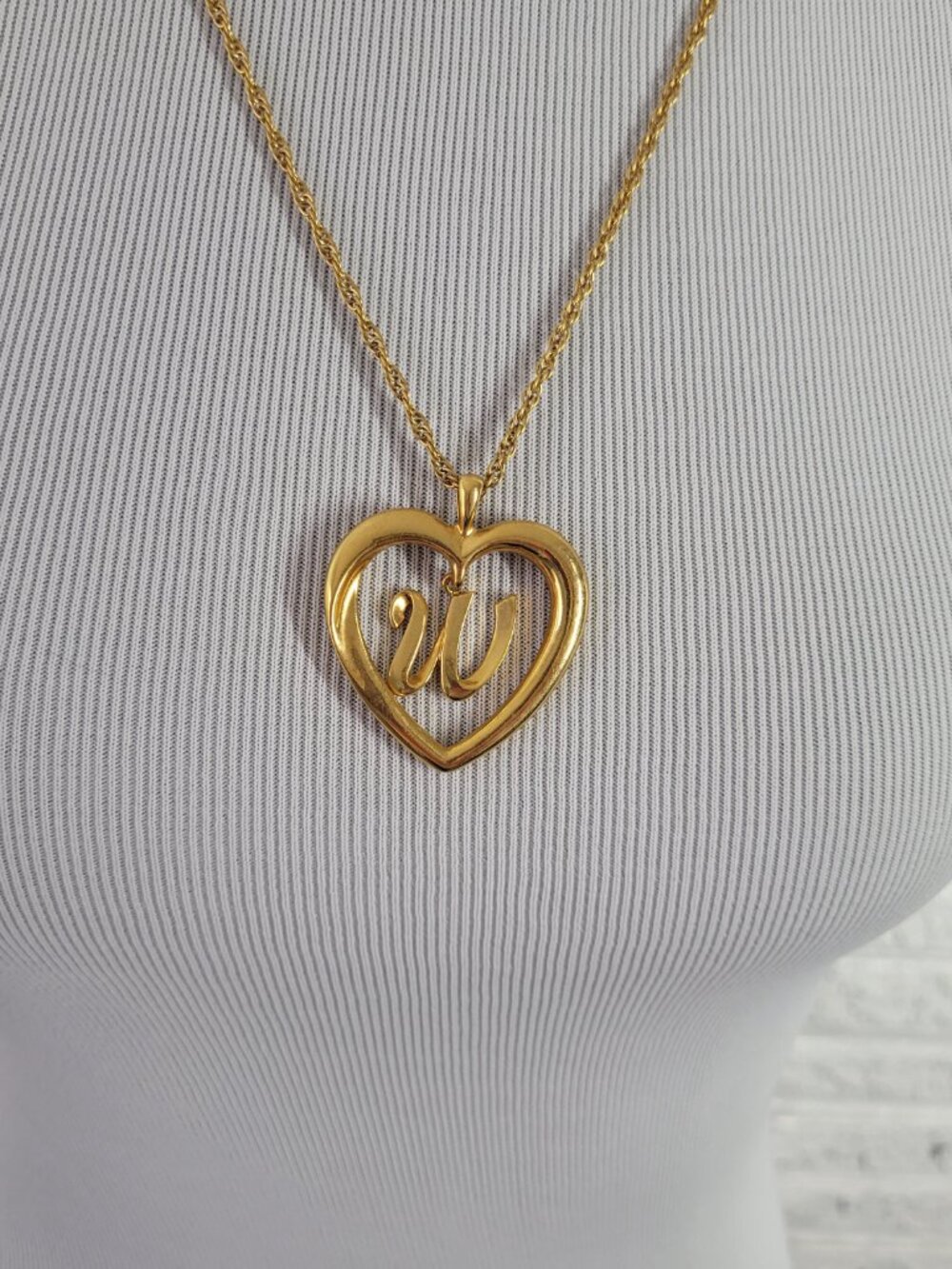Vintage Gold Tone Initial W Heart Pendant Necklace 24" Rope Chain‎ Jewelry N20E